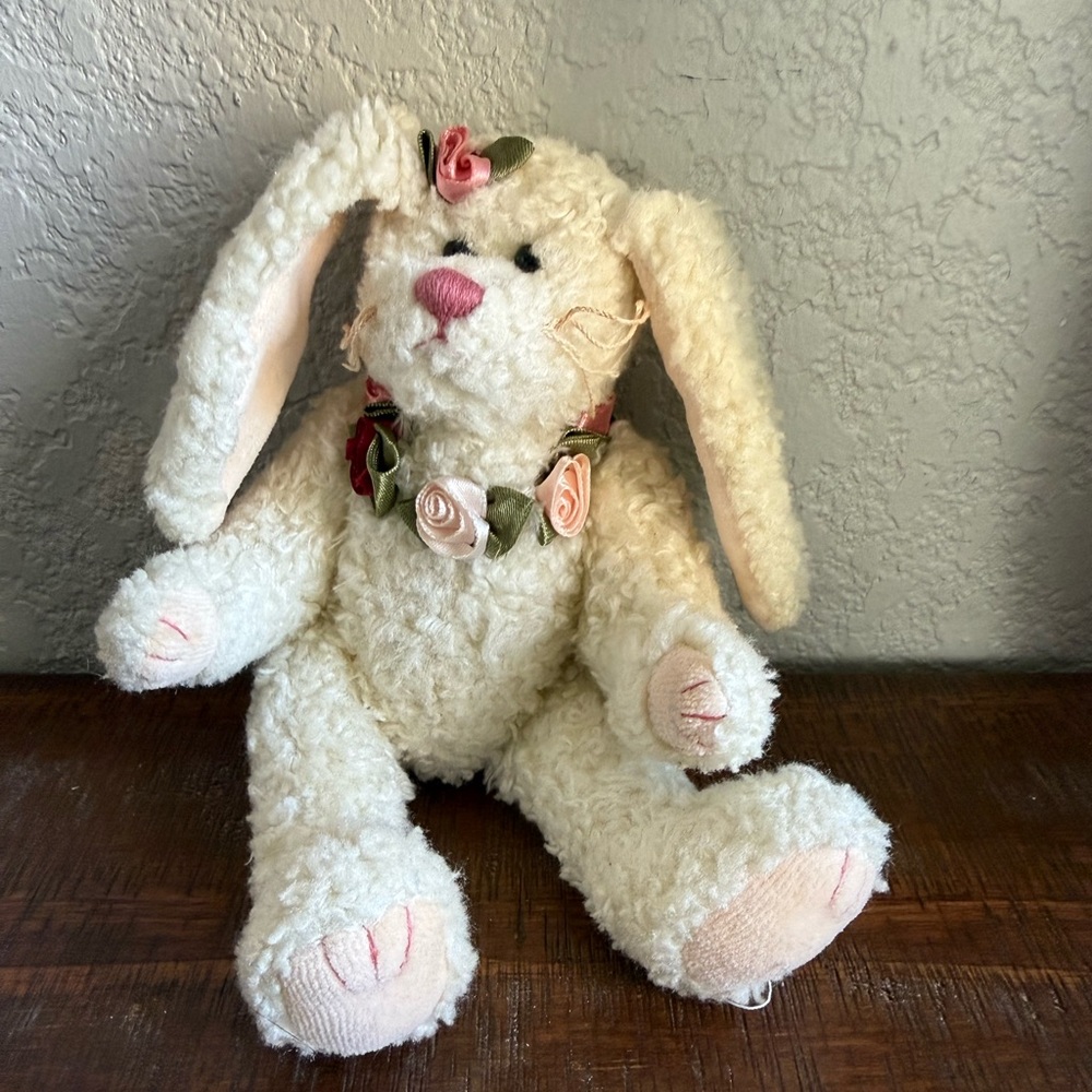 1993 TY Bunny Rabbit w/ Roses Collar – Poseable Arms & Legs